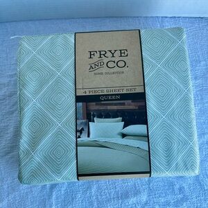 FRYE and CO Home Collection Queen Size Sheet Set